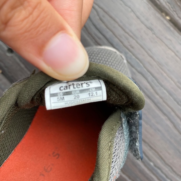 Carter’s Toddler Boy Shoes - Dinosaur Themed - Size US 5M - Used - Picture 4 of 4